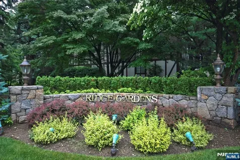 3707 Mark Twain Way Mahwah NJ 07430