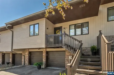 57 Peach Hill Court Ramsey NJ 07446
