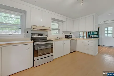 5 Decker Road Phillipsburg NJ 08865
