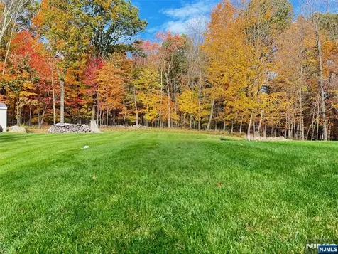 5 Crestview Lane Sparta NJ 07871