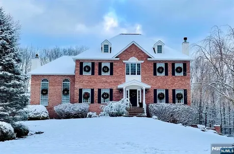 5 Crestview Lane Sparta NJ 07871