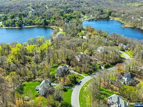 5 Crestview Lane Sparta NJ 07871