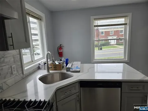 36 Augusta Elmwood Park NJ 07407