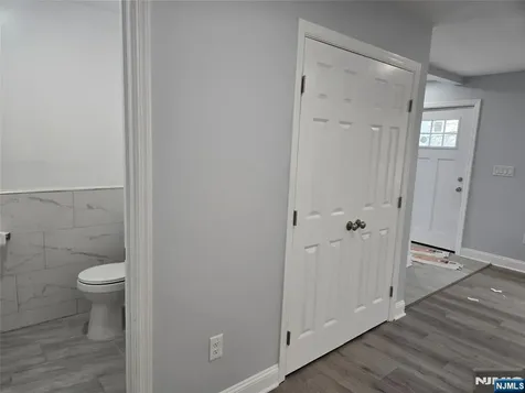 36 Augusta Elmwood Park NJ 07407