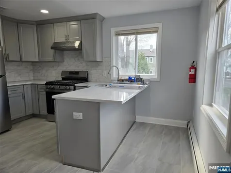 36 Augusta Elmwood Park NJ 07407
