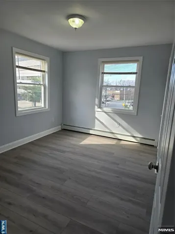 36 Augusta Elmwood Park NJ 07407