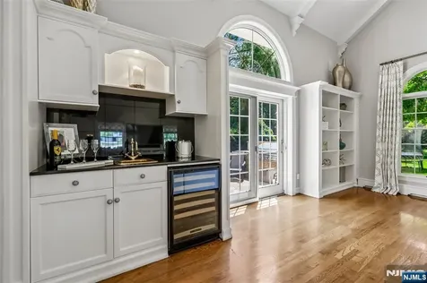 41 Sunflower Drive Upper Saddle River NJ 07458