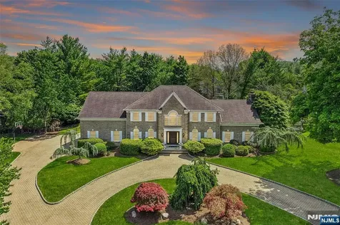 41 Sunflower Drive Upper Saddle River NJ 07458