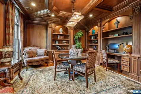 41 Sunflower Drive Upper Saddle River NJ 07458