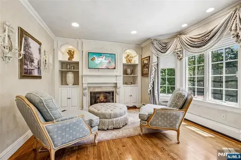 41 Sunflower Drive Upper Saddle River NJ 07458