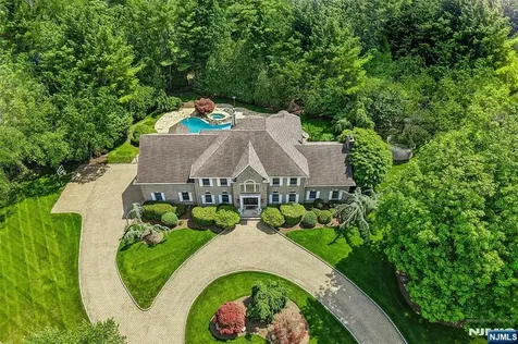 41 Sunflower Drive Upper Saddle River NJ 07458