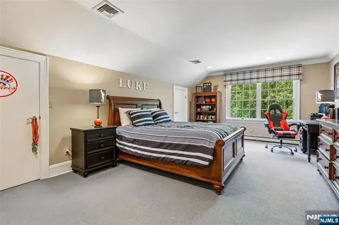 41 Sunflower Drive Upper Saddle River NJ 07458