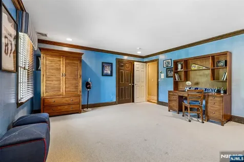 41 Sunflower Drive Upper Saddle River NJ 07458