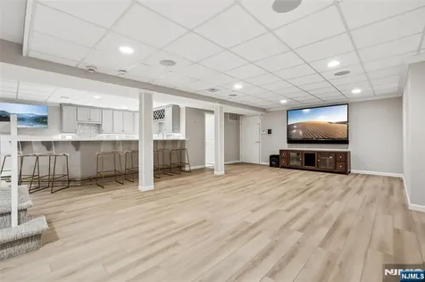 41 Sunflower Drive Upper Saddle River NJ 07458