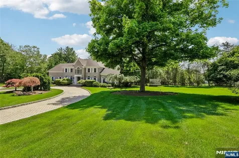 41 Sunflower Drive Upper Saddle River NJ 07458