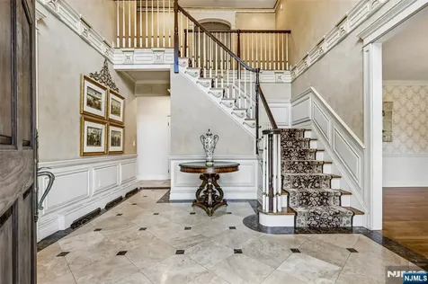 41 Sunflower Drive Upper Saddle River NJ 07458