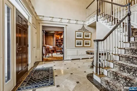 41 Sunflower Drive Upper Saddle River NJ 07458