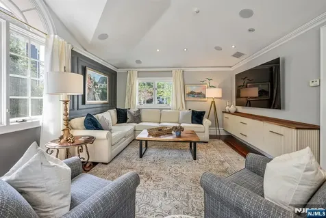 427 Spring Avenue Ridgewood NJ 07450