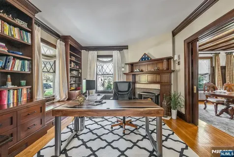 427 Spring Avenue Ridgewood NJ 07450