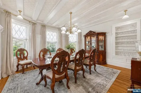 427 Spring Avenue Ridgewood NJ 07450