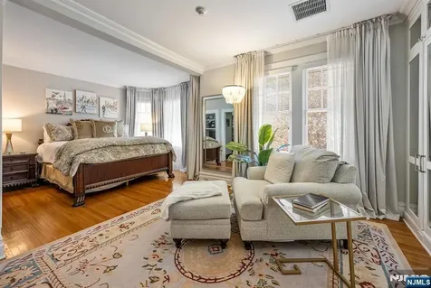 427 Spring Avenue Ridgewood NJ 07450