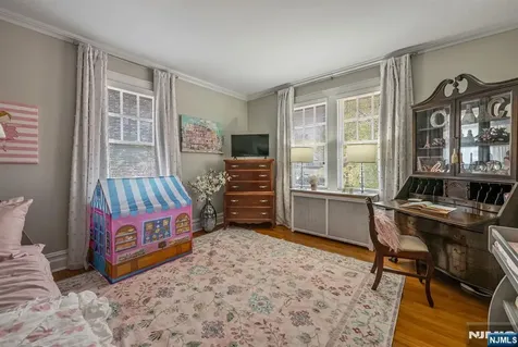 427 Spring Avenue Ridgewood NJ 07450