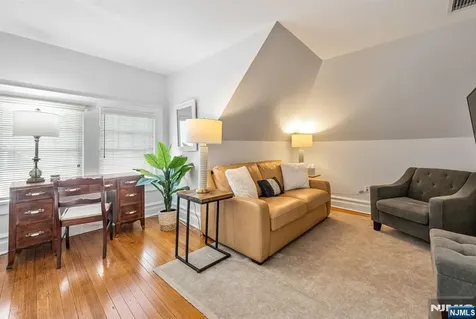 427 Spring Avenue Ridgewood NJ 07450