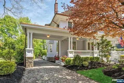 427 Spring Avenue Ridgewood NJ 07450