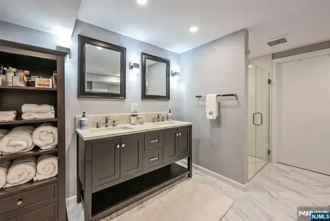 427 Spring Avenue Ridgewood NJ 07450