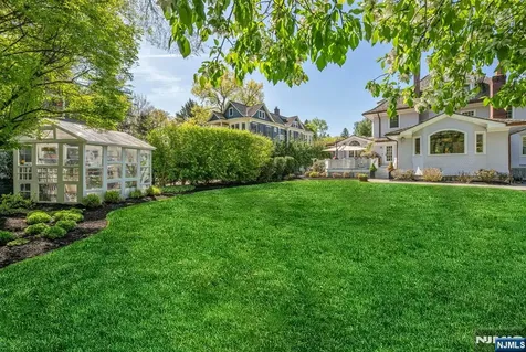 427 Spring Avenue Ridgewood NJ 07450
