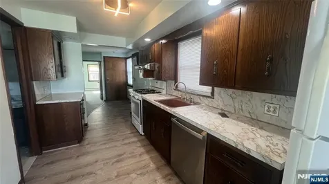 281 Main Street East Rutherford NJ 07073