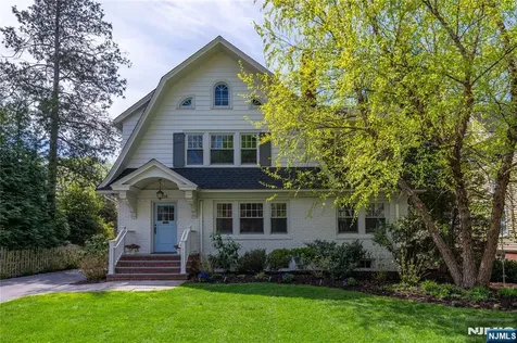 34 Oakwood Avenue Montclair NJ 07043