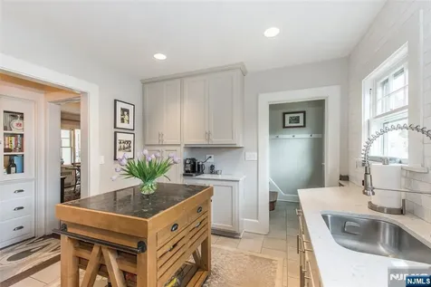 34 Oakwood Avenue Montclair NJ 07043