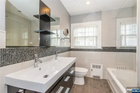 34 Oakwood Avenue Montclair NJ 07043