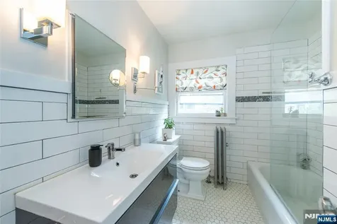 34 Oakwood Avenue Montclair NJ 07043