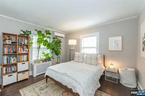 34 Oakwood Avenue Montclair NJ 07043
