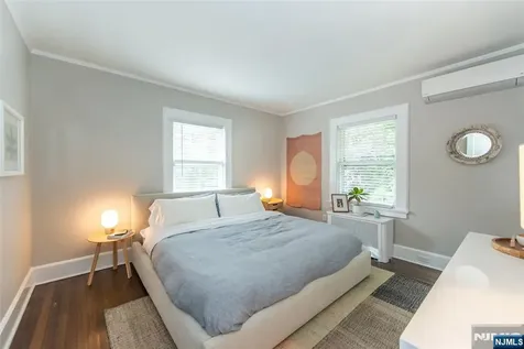 34 Oakwood Avenue Montclair NJ 07043