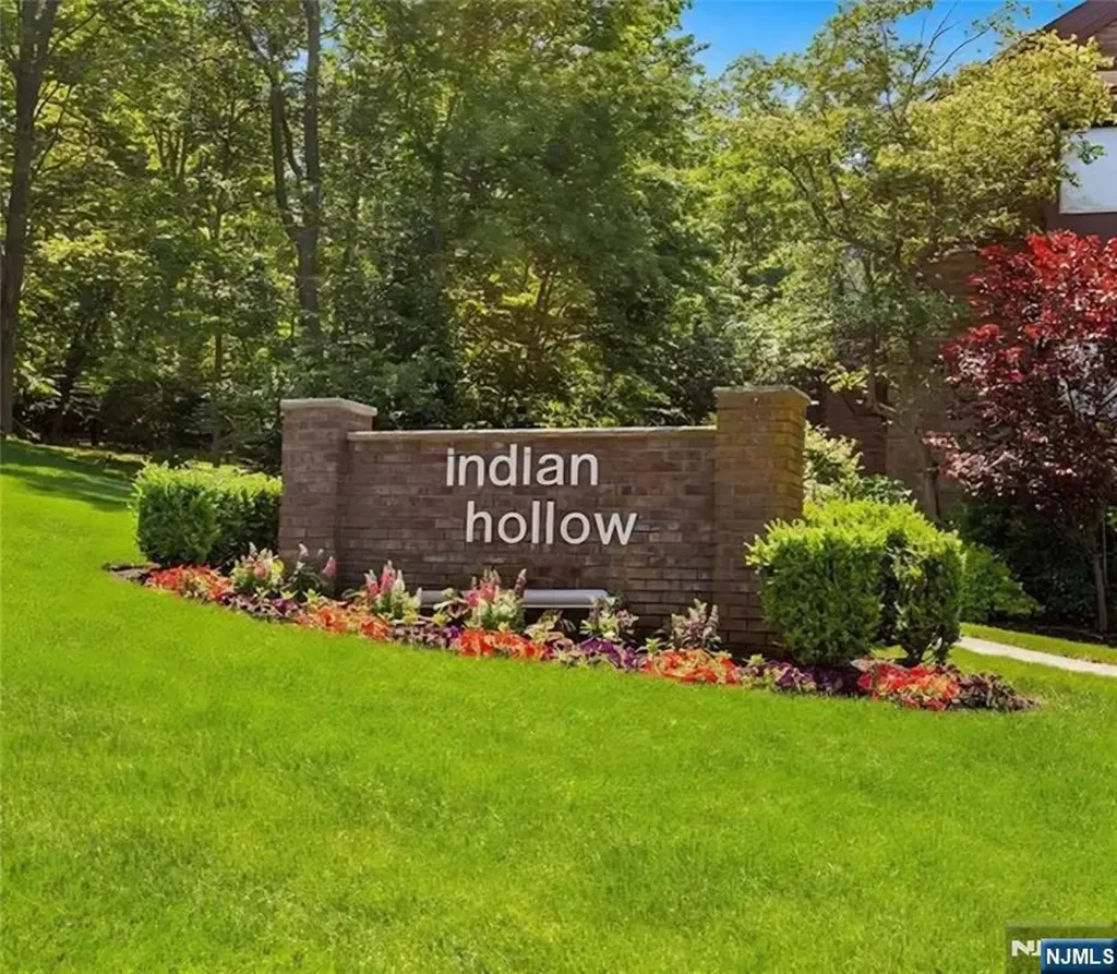 230 Indian Hollow Mahwah NJ 07430