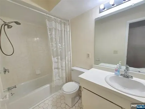 230 Indian Hollow Mahwah NJ 07430