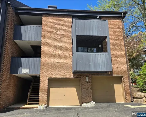 230 Indian Hollow Mahwah NJ 07430