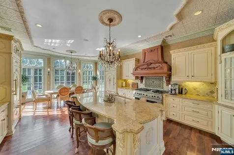 501 Timberline Drive Franklin Lakes NJ 07417