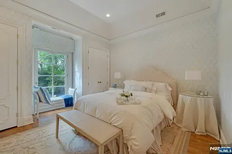 501 Timberline Drive Franklin Lakes NJ 07417