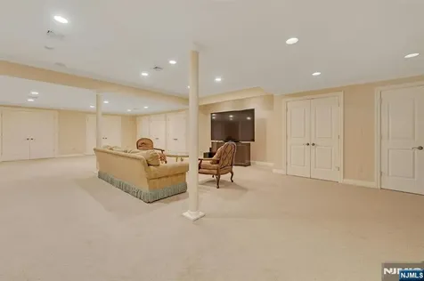 501 Timberline Drive Franklin Lakes NJ 07417