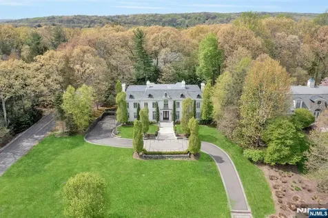 501 Timberline Drive Franklin Lakes NJ 07417