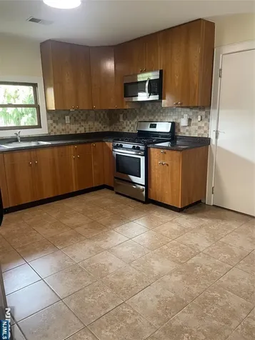 59 Elberon Avenue Hawthorne NJ 07506