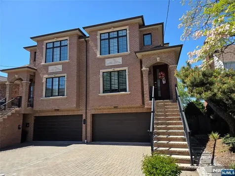 527 Roff Avenue Palisades Park NJ 07650