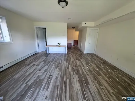 527 Roff Avenue Palisades Park NJ 07650