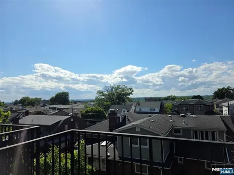 527 Roff Avenue Palisades Park NJ 07650