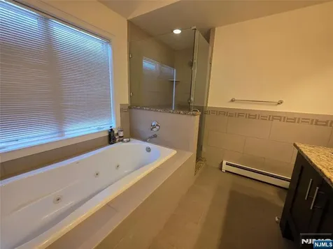 527 Roff Avenue Palisades Park NJ 07650