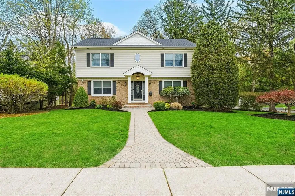132 Maple Street Ramsey NJ 07446